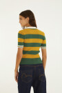 REMERA CON CUELLO Verde