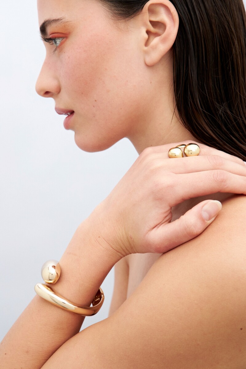 PREVENTA Brazalete cuff wavy dorado