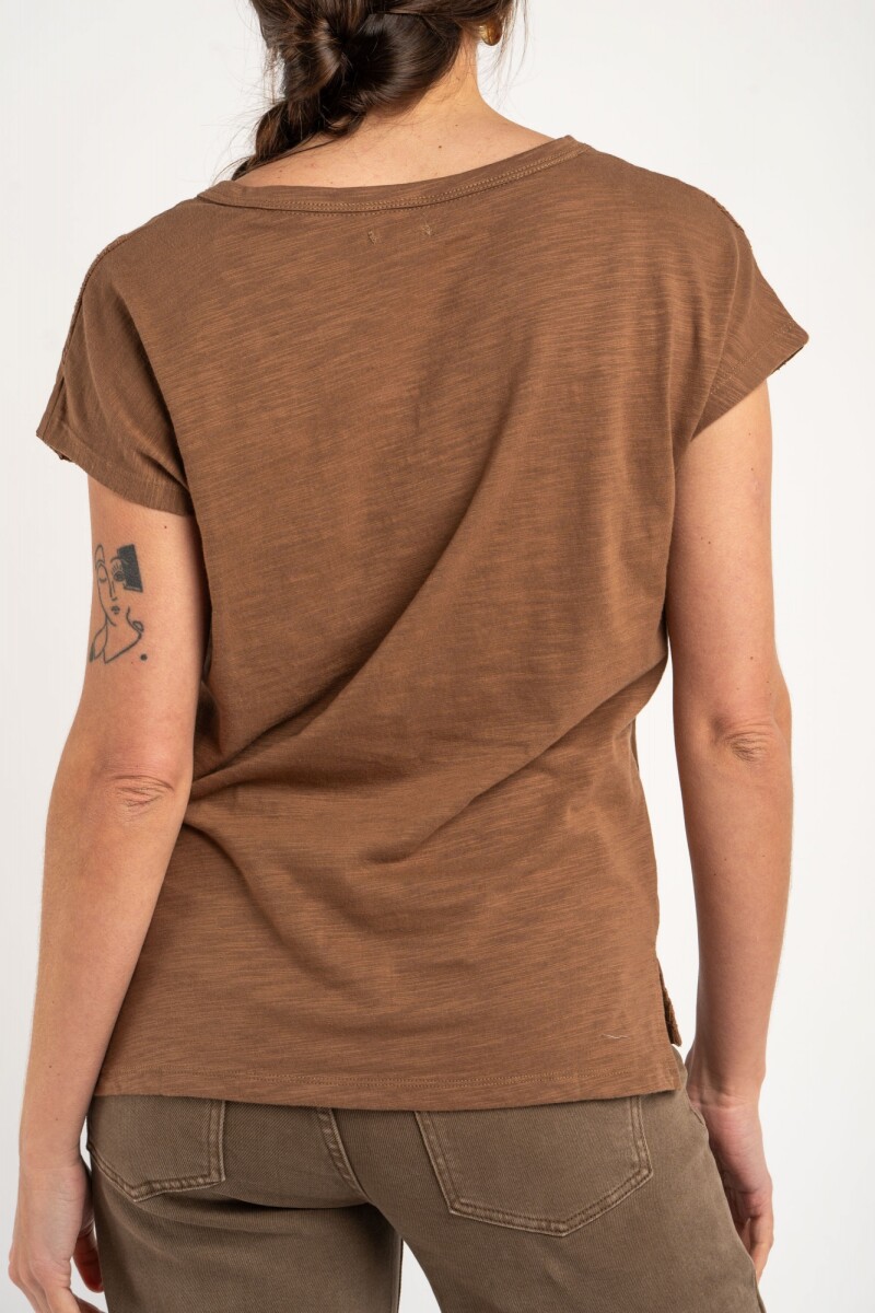 Remera Bordada Alodón Flame Mocha