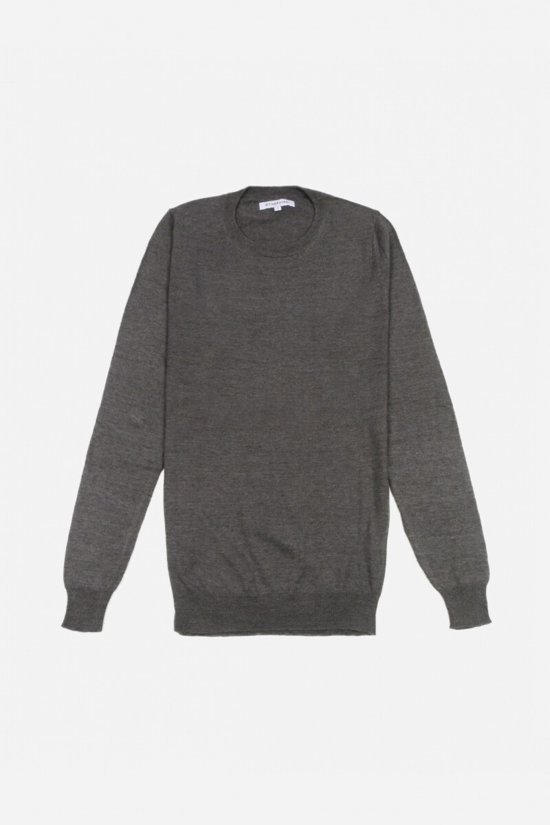 Sweater escote a la base - GRIS OSCURO 