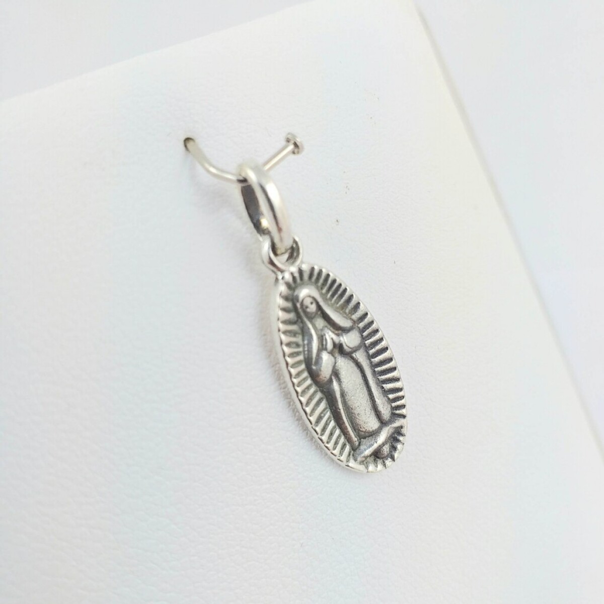 Medalla Religiosa de Plata 925 Virgen de Guadalupe - 22 mm x10 mm 