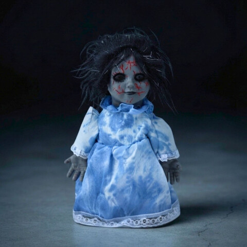 Halloween Muñeca poseída aterradora con sonido y movimientos