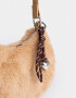 Bandoleras Bandolera Peluche Con Charm - Marron Beige