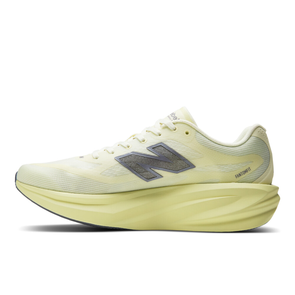 Zapatillas Running Supercomp Rebel V1 Hombre Beige
