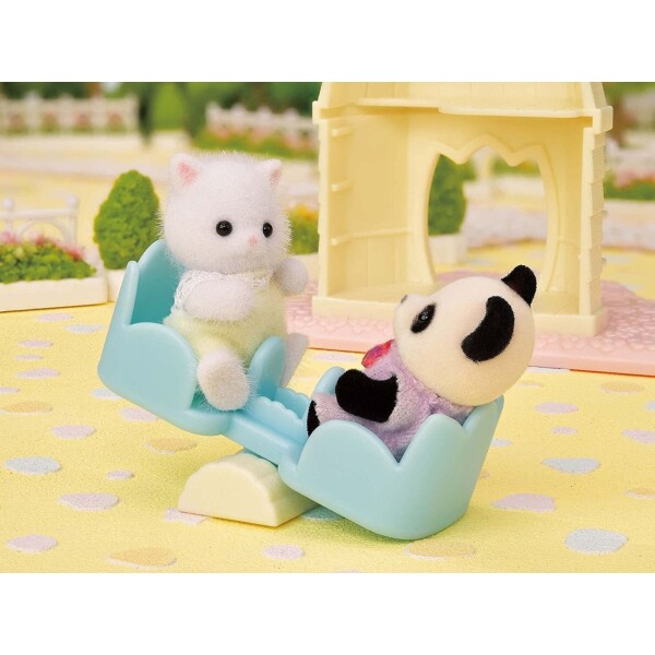 Sylvanian Families Parque De Juegos Molino Tobogan Gato Bebé Sylvanian Families Parque De Juegos Molino Tobogan Gato Bebé