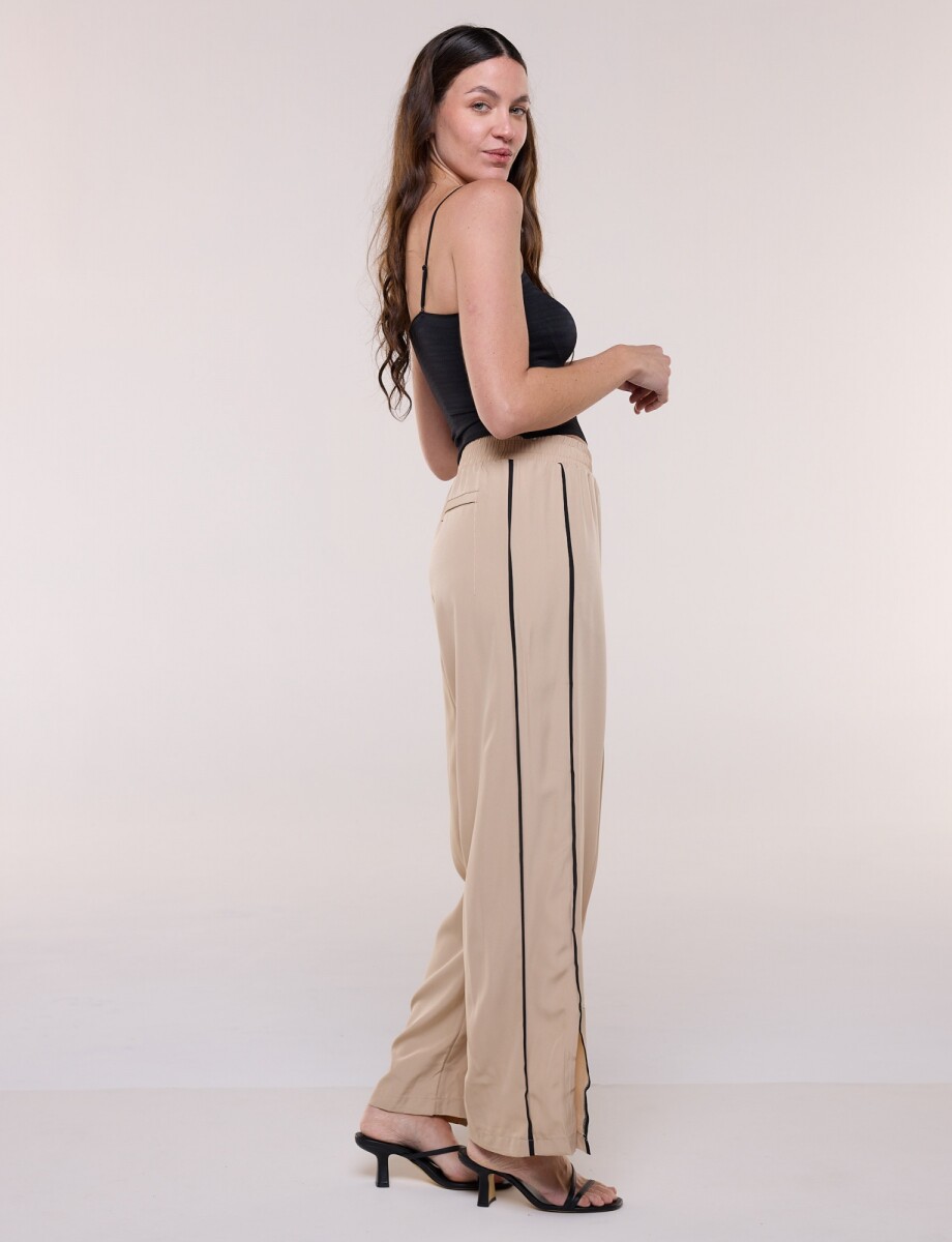 Pantalón Wide Leg Con Franjas Deportivas - Tostado 