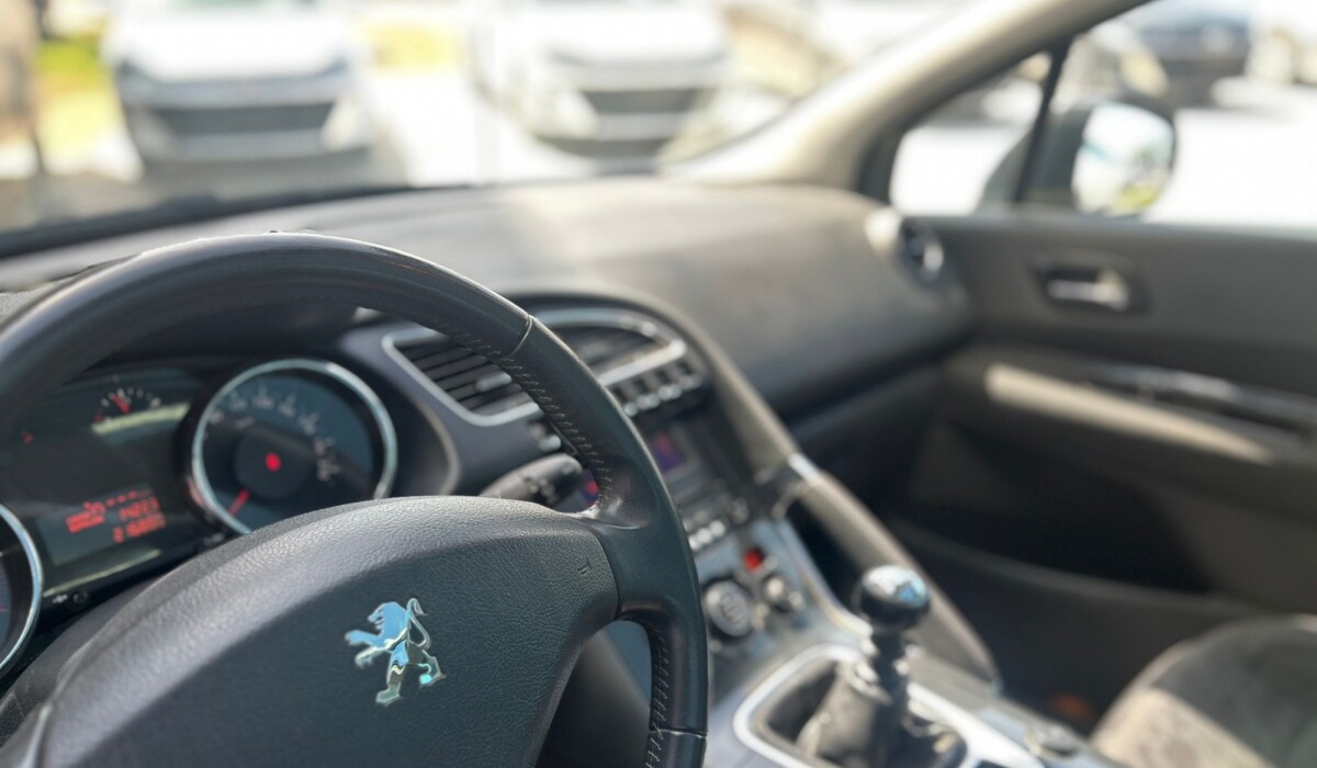 Peugeot 3008 PR 1.6 2012 Peugeot 3008 PR 1.6 2012