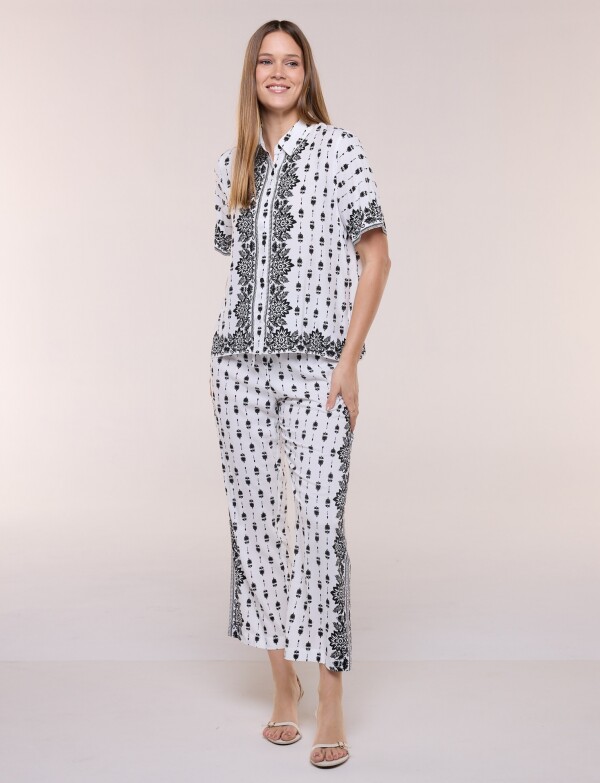 Camisa Con Estampa En Contraste CRUDO/MULTI