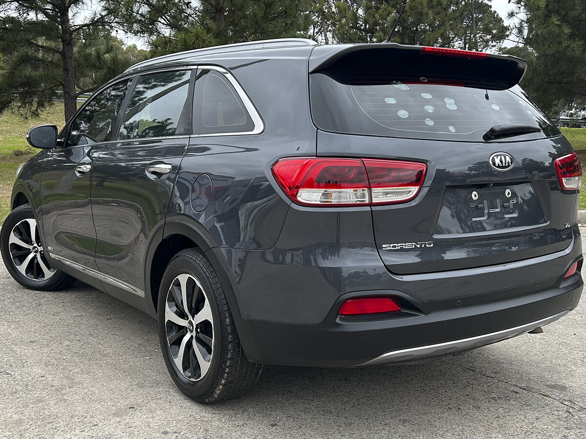 Kia Sorento 7 pas EXCELENTE ESTADO! | Permuta / Financia Kia Sorento 7 pas EXCELENTE ESTADO! | Permuta / Financia