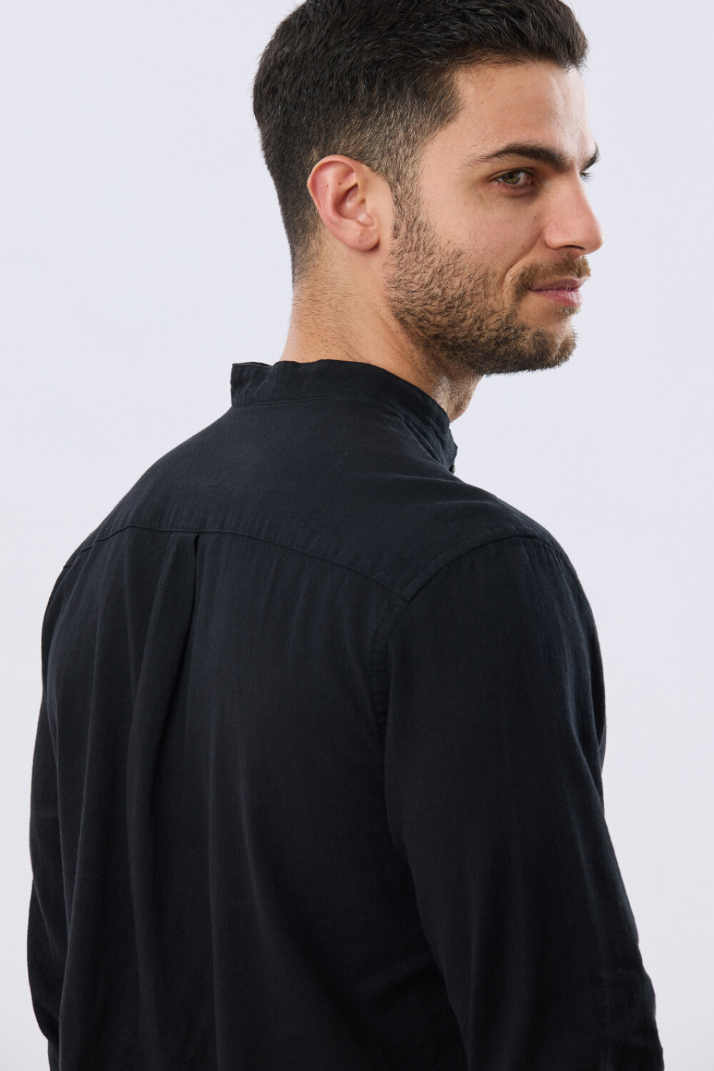 CAMISA LINO CUELLO MAO Negro
