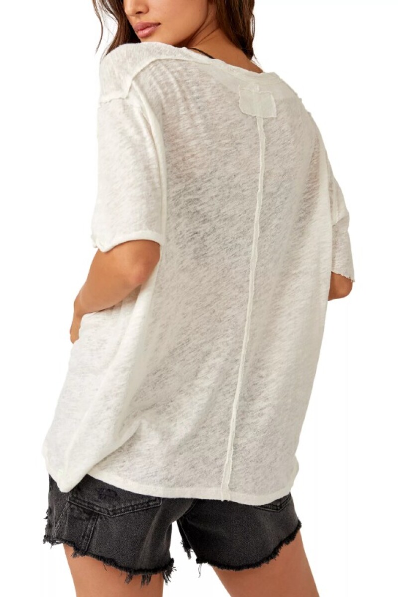 CAMISETA ALL I NEED Marfil