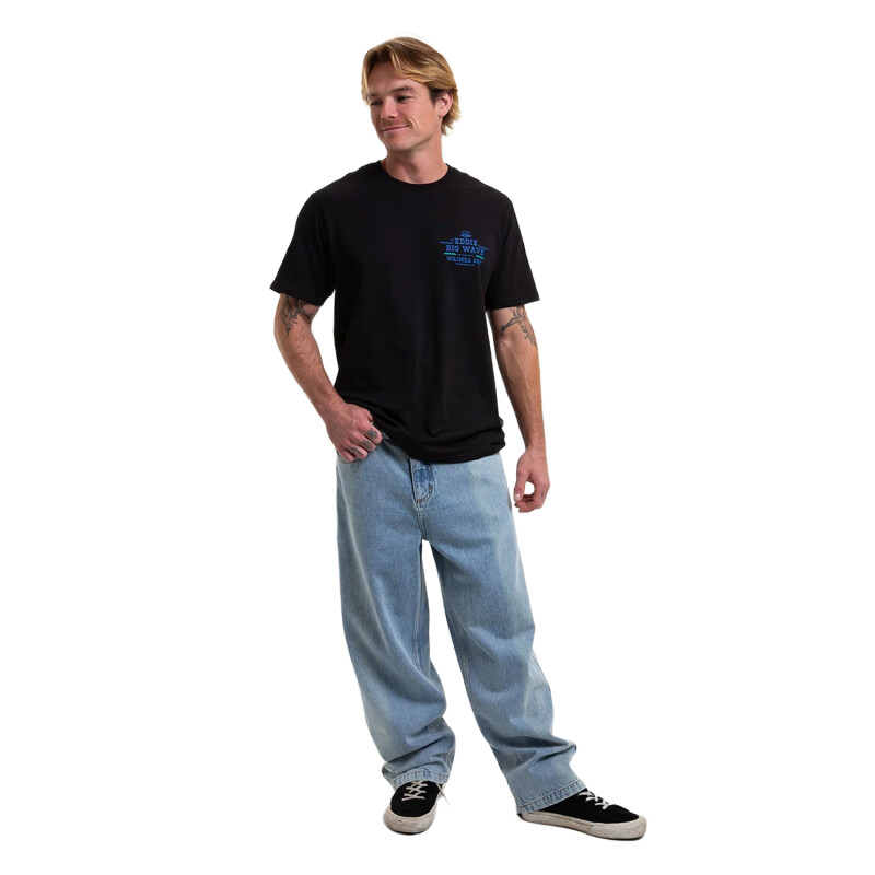 Remera Rip Curl Ewg The Bay Tee - Negro Remera Rip Curl Ewg The Bay Tee - Negro