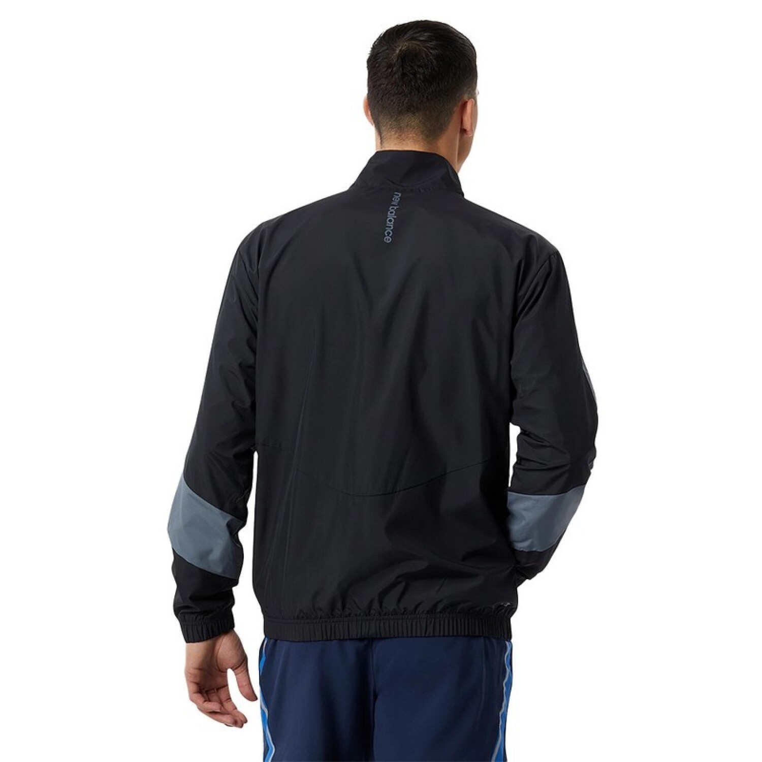 Campera New Balance Tenacity Woven Negro Fitpoint