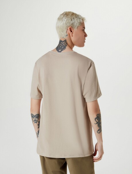 CAMISETA BÁSICA MANGA CORTA BEIGE