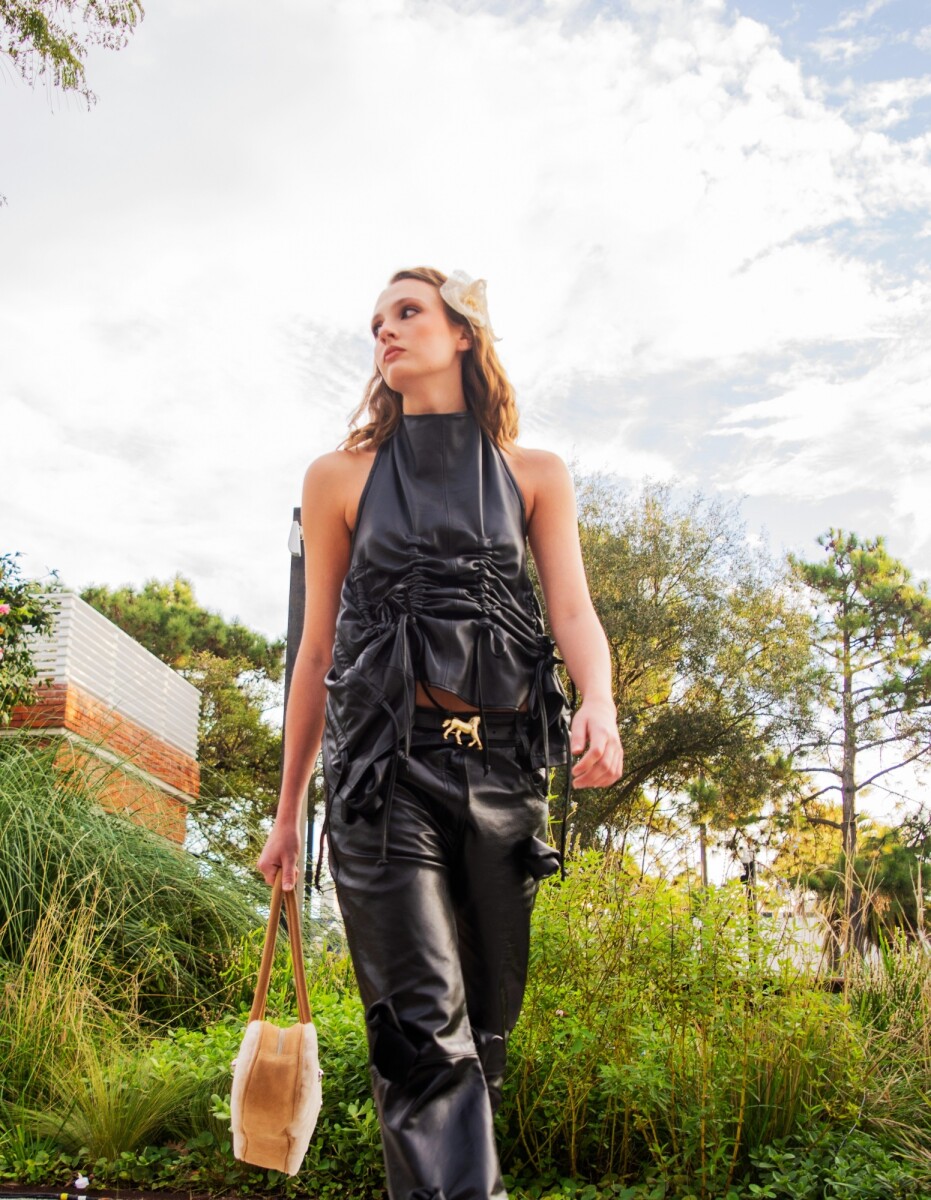 Leather Frunce Top - Negro 