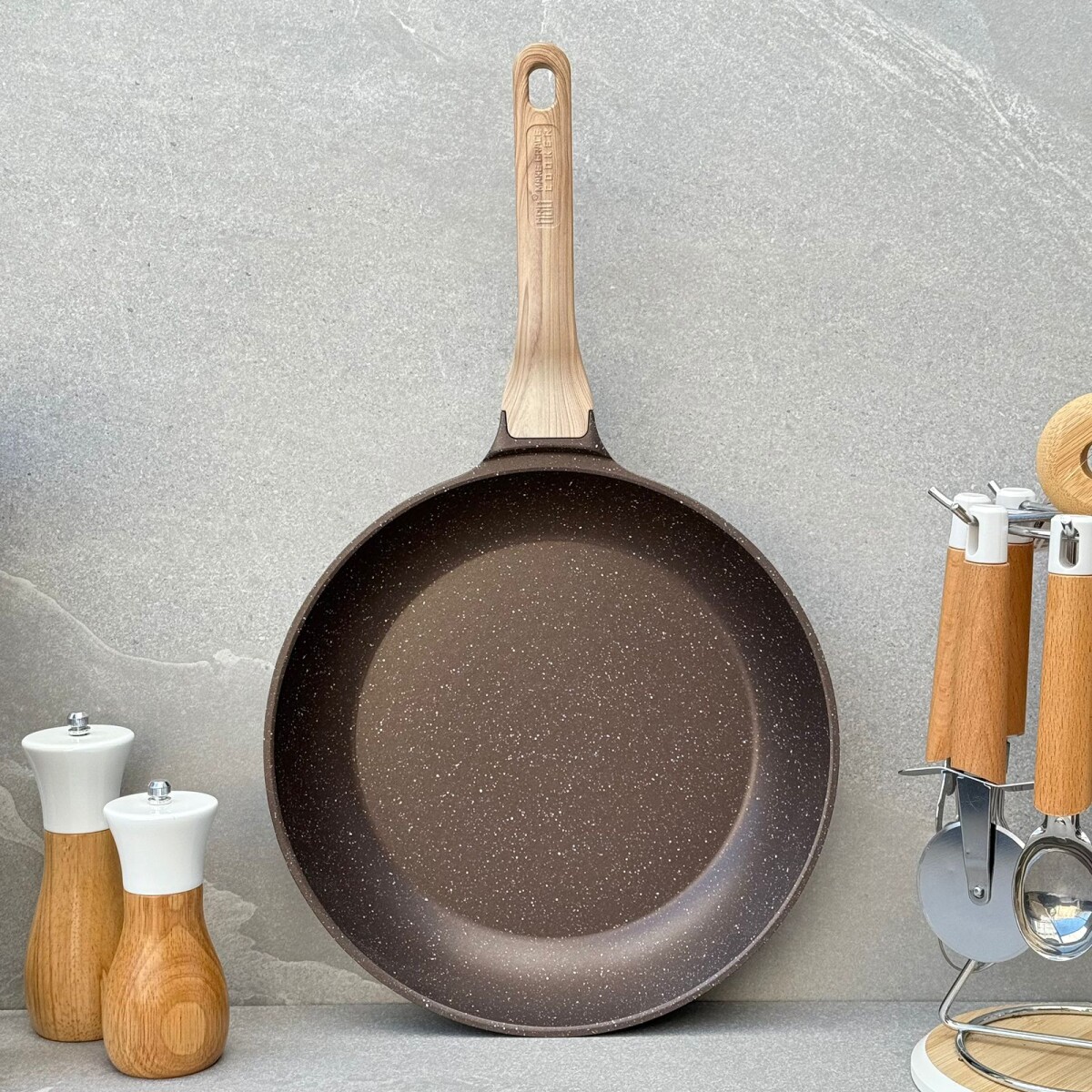 Sarten Aluminio Fundido Recubrimiento Cerámico 28cm MGC - Marrón 