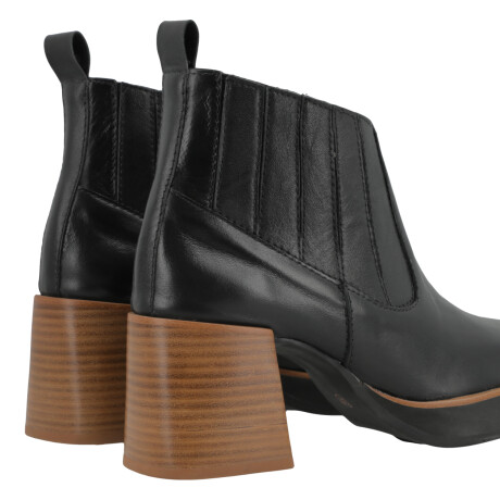 BOTA VENET - CUERO ELINE NEGRO