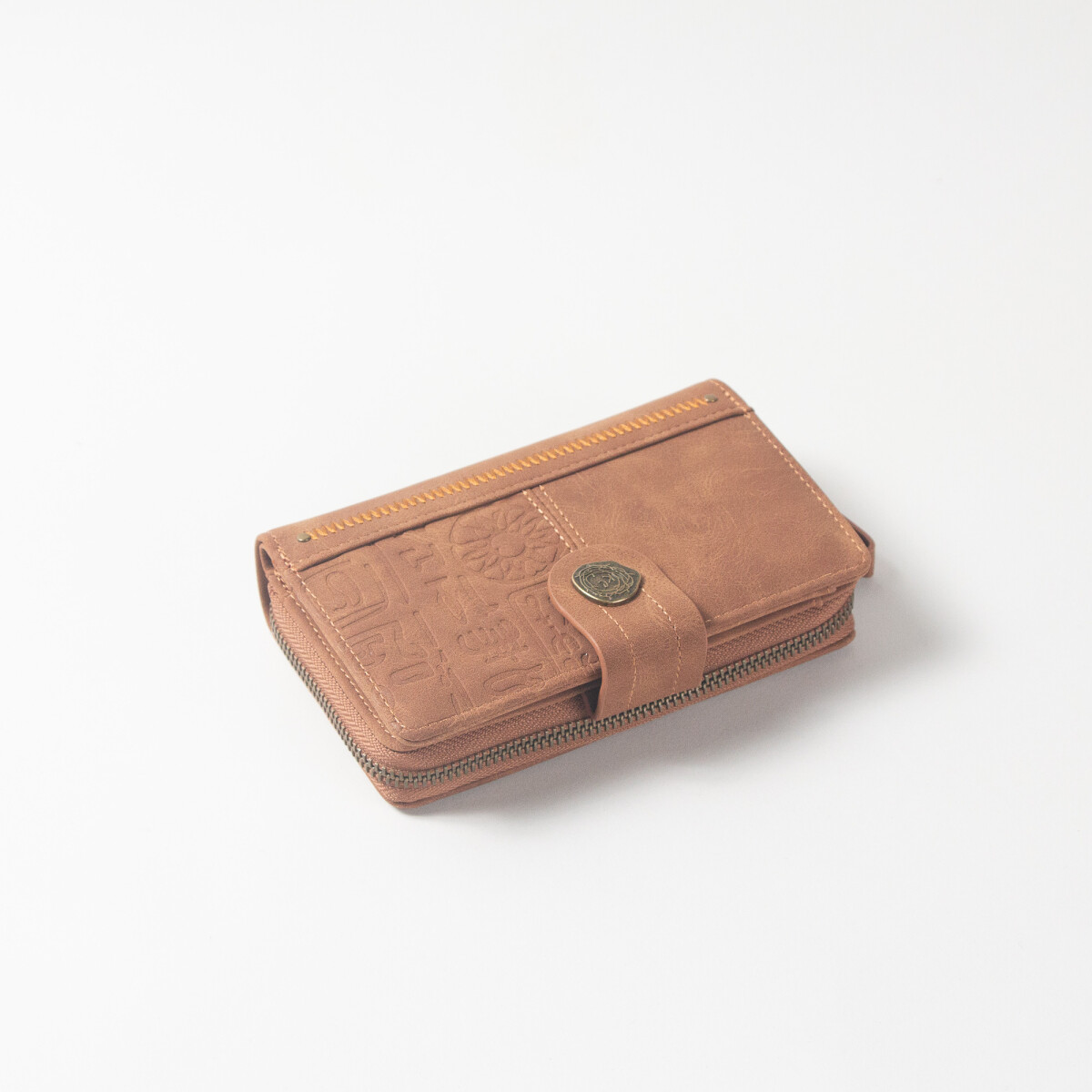 BILLETERA CAELINE MARRON 