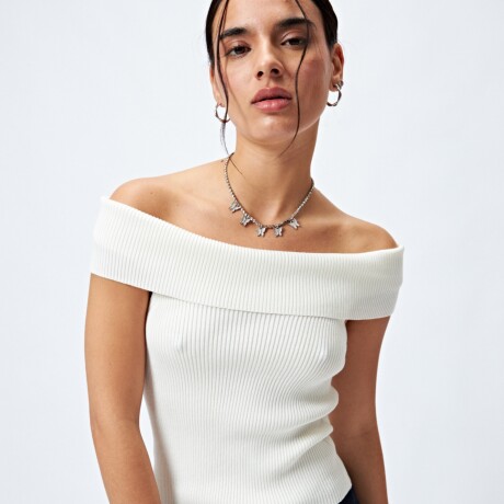 TOP LEONELA Crudo