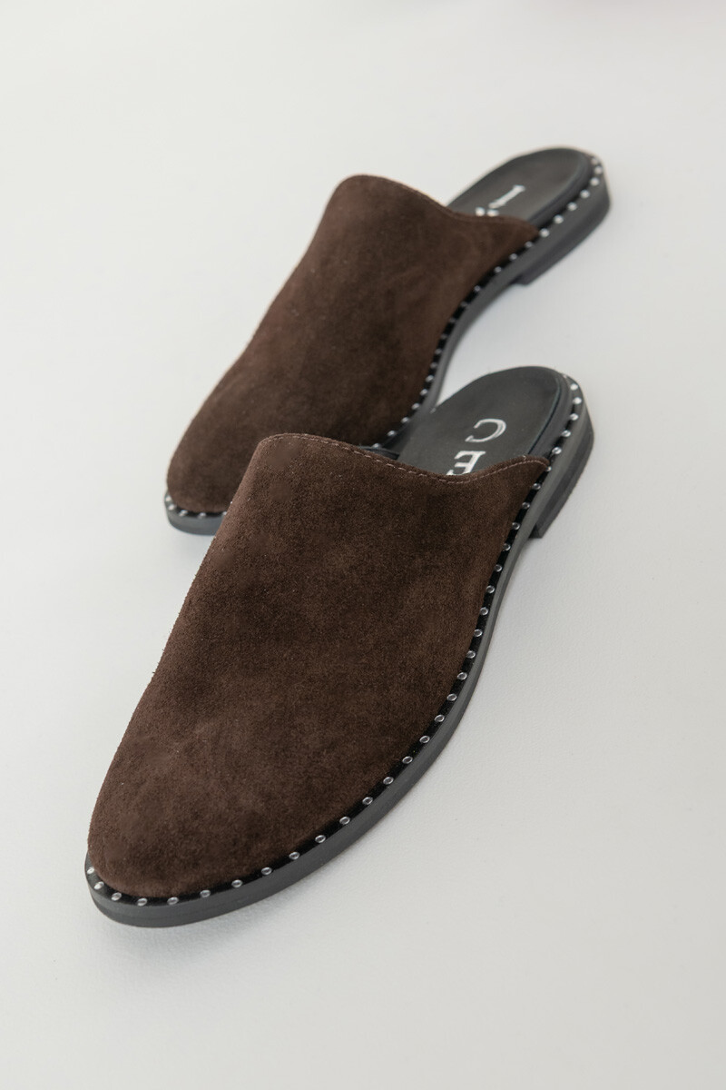 Sueco Flat Chocolate