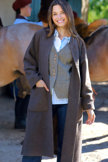 Capa Cuello Mao Chocolate