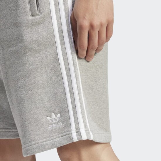 Short Adidas Adicolor 3 Rayas Gris