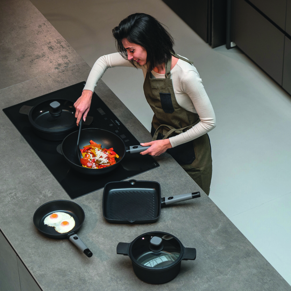 OLLA 20CM ACERO-INOXIDABLE-Y-ALUMINIO NEGRO GUZZINI