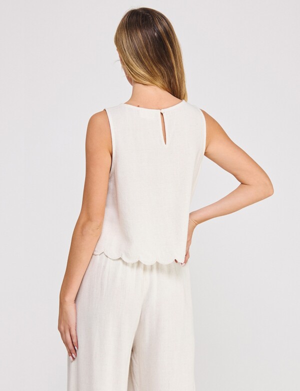 Top Lino Con Ruedo Festoneado BEIGE CLARO