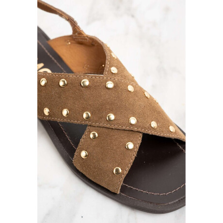 Sandalia Gamuza Tachas Camel