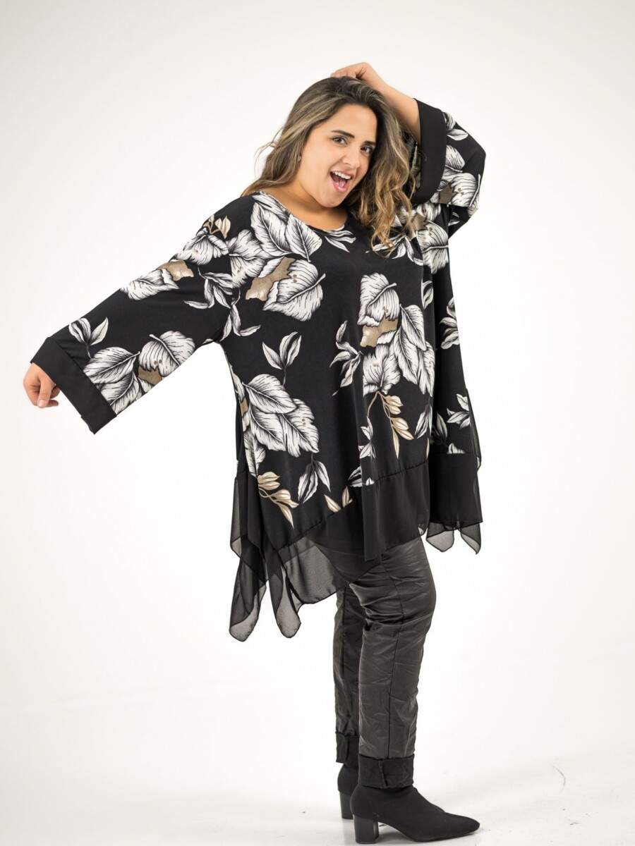 Blusa over size de viscosa elastizada, de base negra. Visón