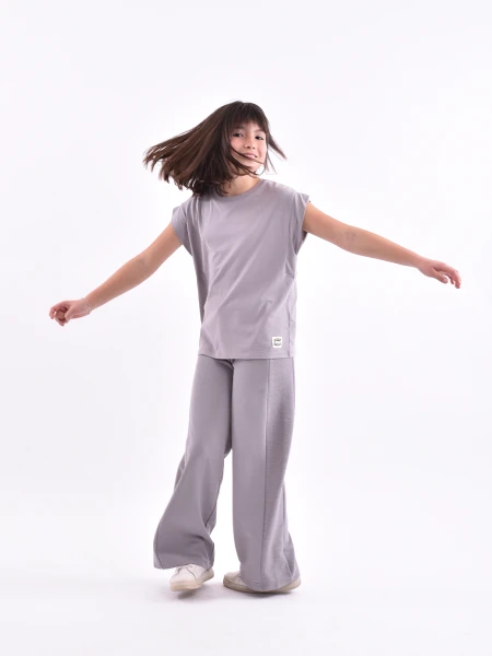 REMERA NEREA GRIS OSCURO