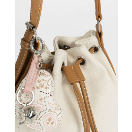 Cartera Saca Con Charm Blanco Crudo