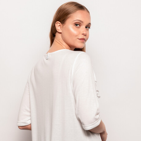 REMERA STONE Vainilla