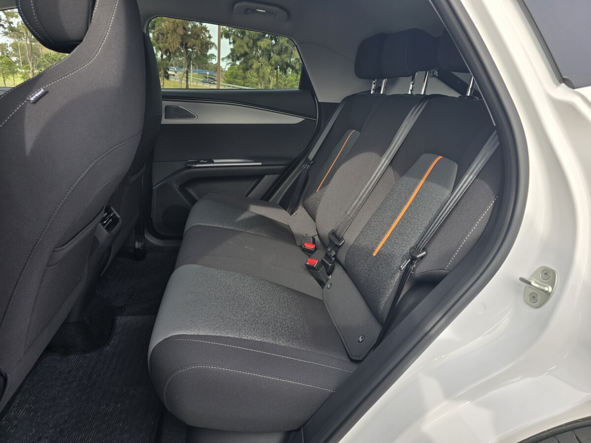 Omoda E5 Luxury Extra Full 2027 0KM | Permuta / Financia Omoda E5 Luxury Extra Full 2027 0KM | Permuta / Financia