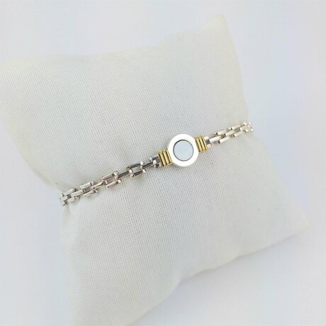 Pulsera de plata 925 panther con detalle de double oro 18Ktes, nácar central 1cm, ancho eslabón 4mm, largo 19cm. Pulsera de plata 925 panther con detalle de double oro 18Ktes, nácar central 1cm, ancho eslabón 4mm, largo 19cm.