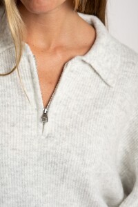 Sweater Polo Medio Cierre Gris Melange