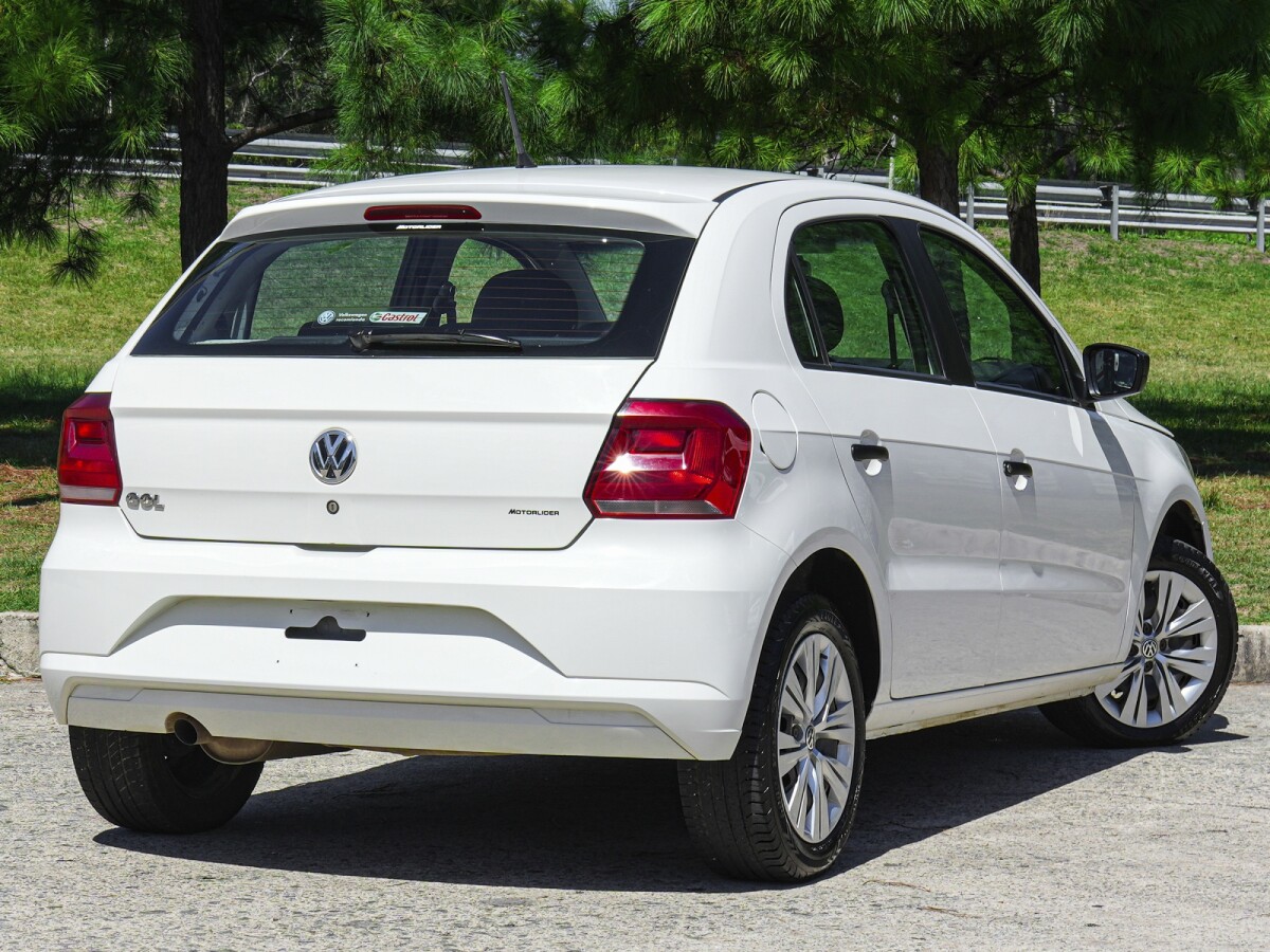 Volkswagen Gol Trendline 1.6 Extra Full | Permuta / Financia Volkswagen Gol Trendline 1.6 Extra Full | Permuta / Financia