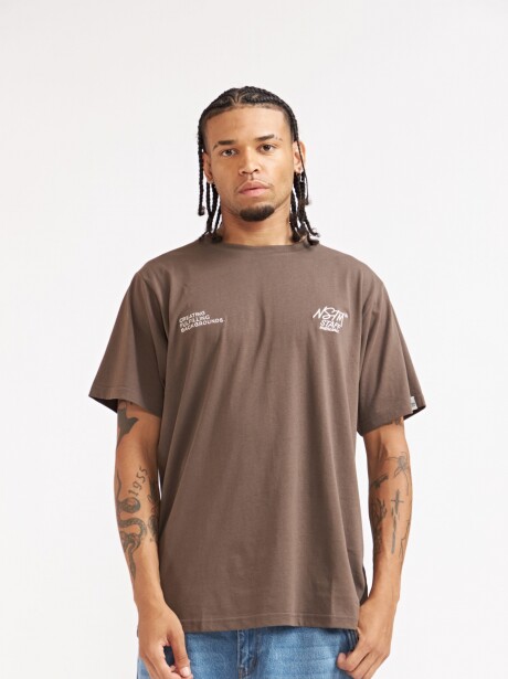 REMERA STNM MARRON