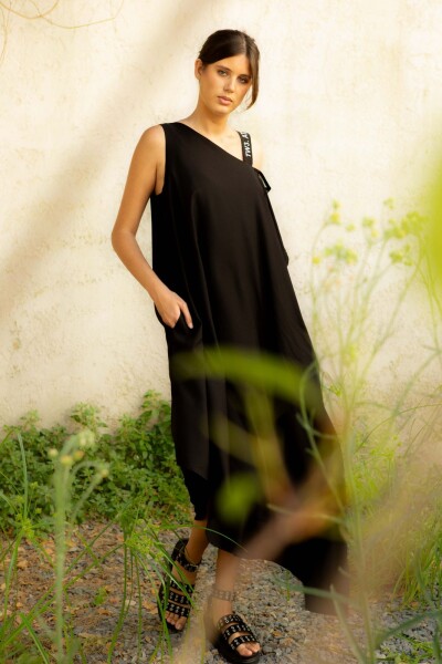 Vestido irregular Negro