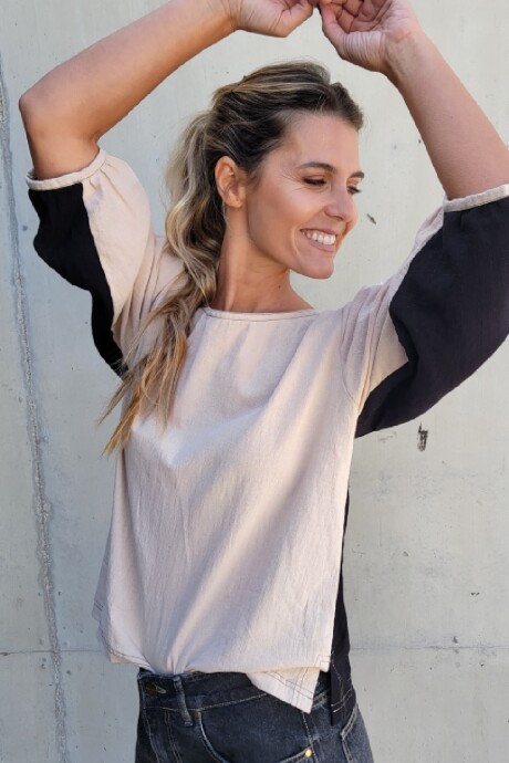 Blusa lagos Combinada negro y beige