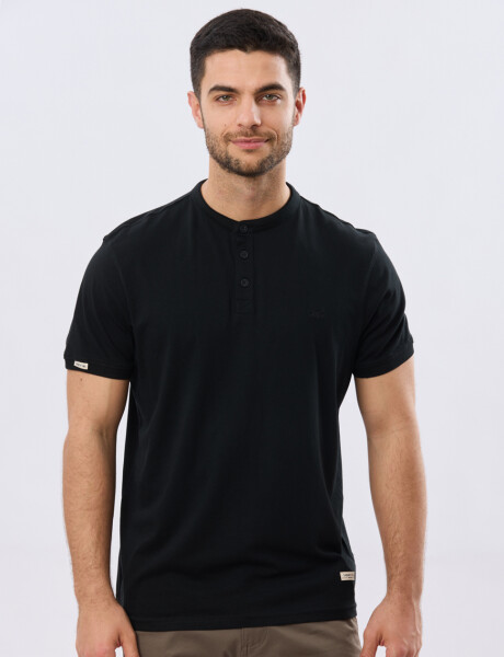 REMERA POLO CUELLO MAO Negro