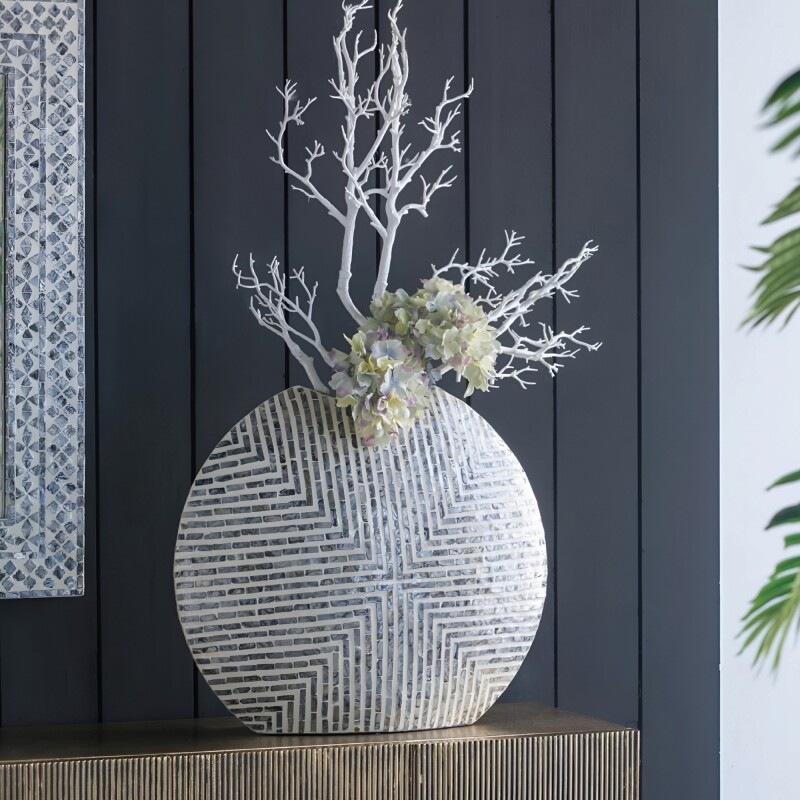 FLORERO GEOMETRICO 62x14x53CM BLANCO/NEGRO FLORERO GEOMETRICO 62x14x53CM BLANCO/NEGRO