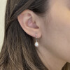 Caravanas - medio aro en oro blanco 18k con perlas Caravanas - medio aro en oro blanco 18k con perlas