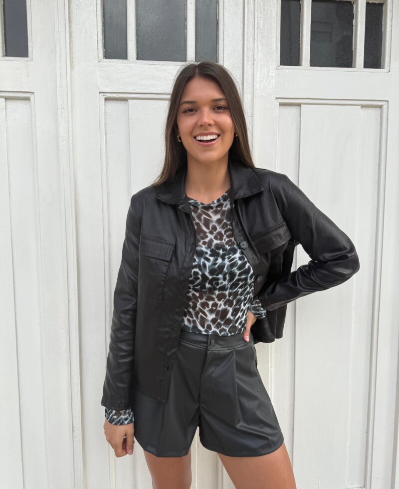 Chaqueta metalizada negra