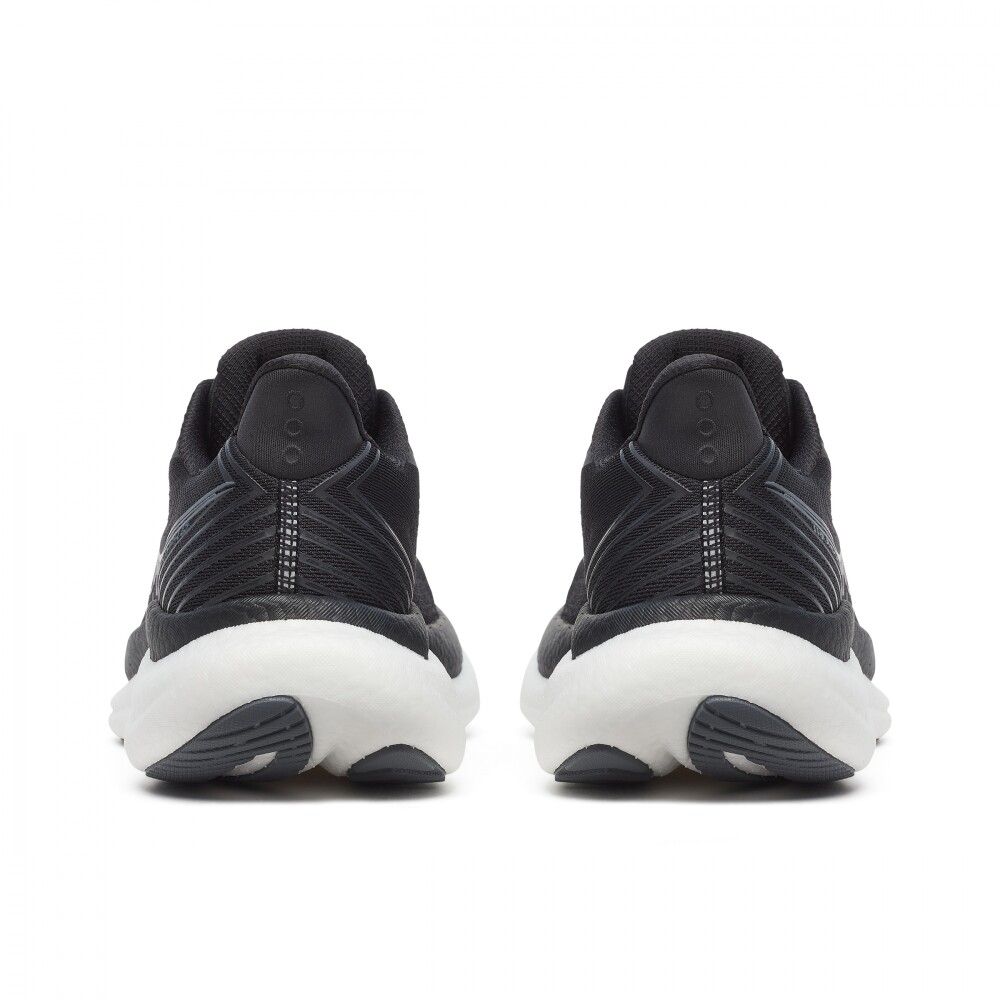 Zapatillas Running Triumph 23 Mujer Black