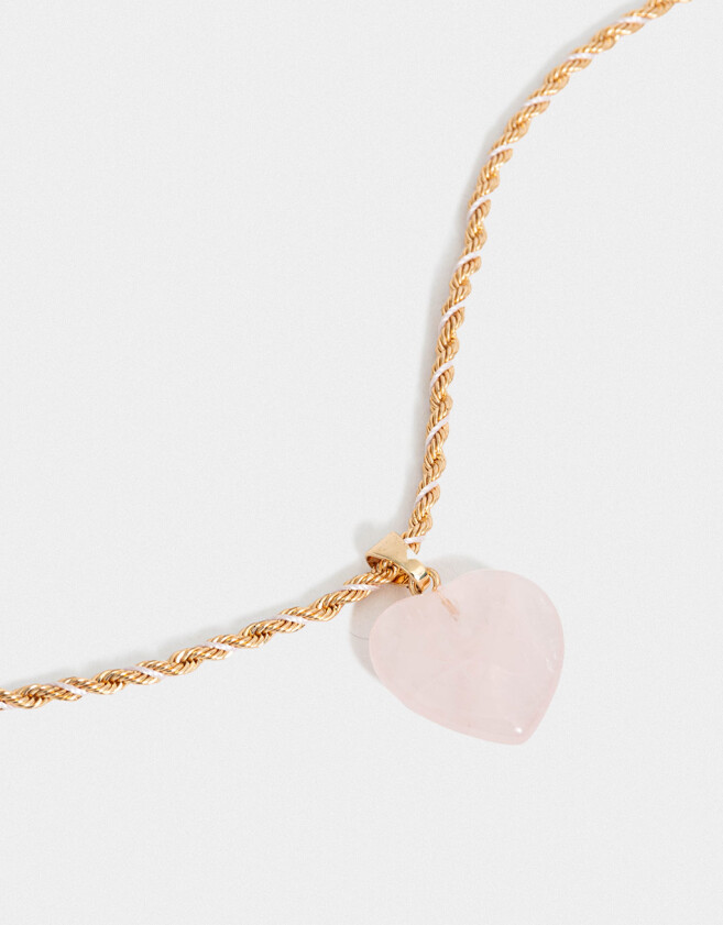 Cadena Corta con Dije Capsula Especial Cadena Corta Con Dije Corazón Piedra - Dorado