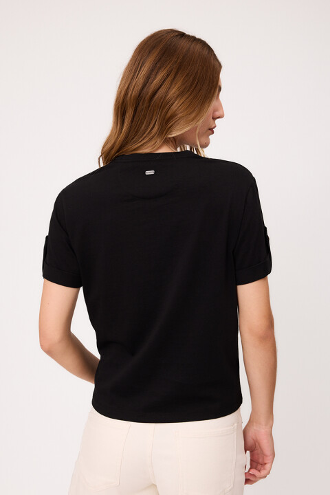 T-SHIRT HALIE POLANCO Negro