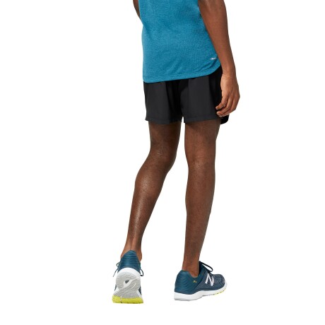 Short New Balance de hombre - Accelerate 7"- MS23230BK BLACK