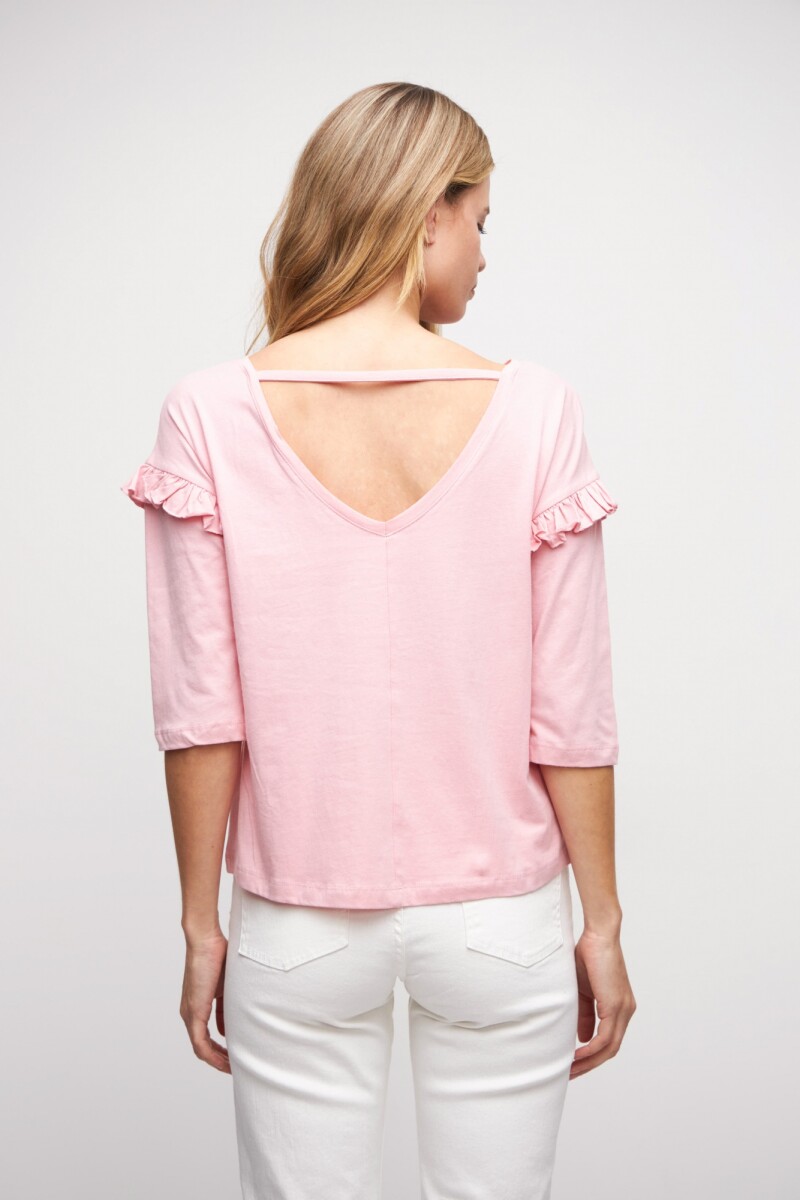 Remera con volado en mangas rosa pastel
