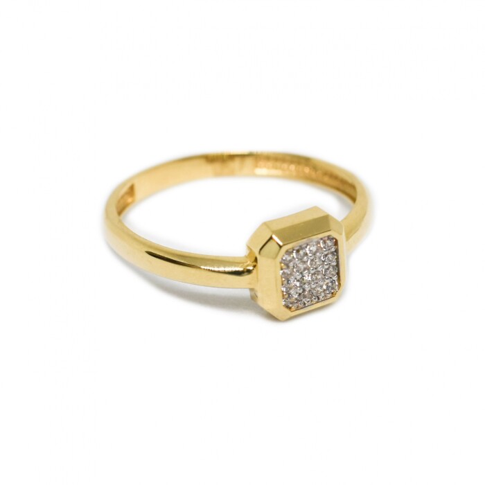 Anillo en Oro 18 Kilates con Zirconias Anillo en Oro 18 Kilates con Zirconias